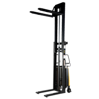 Gerbeur pour chariot &eacute;l&eacute;vateur, Fonctionnement &eacute;lectrique, Capacit&eacute; 2000 lb, Lev&eacute;e max 63" Par Equipment