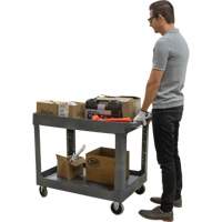 Chariot utilitaire pour l'entretien, 2 tiers, 24-5/8" x 32-1/2" x 40", Capacit&eacute; 550 lb Par Equipment