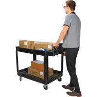 Chariot utilitaire, 2 tiers, 25-5/8" x 33-1/2" x 43-3/4", Capacit&eacute; 550 lb Par Equipment