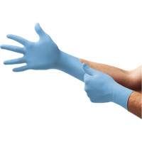 Gants d'examen XC-310 Xceed, Petit, Nitrile, 4,3 mils, Sans poudre, Bleu, Classe 2 Par Equipment