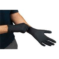 Gants d'examen de poids lourd &agrave; prise tactile, Petit, Nitrile, 8 mils, Sans poudre, Noir Par Equipment