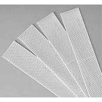 3M Scotchlite Diamond Grade mat&eacute;riau de perceptibilit&eacute; S&eacute;rie 983, 2" la x 12" lo, Blanc Par Equipment