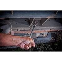 90-Tooth Reversible Ratcheting Wrench, 12 Point, 1/2", Chrome/Polished Finish Par Equipment