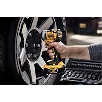 MAX* Cordless Impact Wrench with Hog Ring Anvil (Tool Only), 20 V, 3/8" Socket Par Equipment