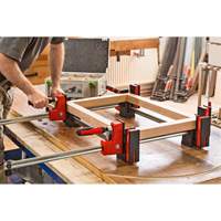 Serre-joints parall&egrave;les K Body REVOlution, 18" (457,2 mm) capacit&eacute;, 3-3/4" (95,25 mm) profondeur Par Equipment