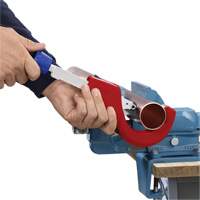 Coupe-tubes KNIPEX TubiX&reg; XL 10-1/4", Capacit&eacute; de 5/64"- 3" Par Equipment