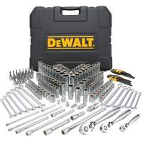 Mechanic's Tool Set with Blow-Molded Case Par Equipment