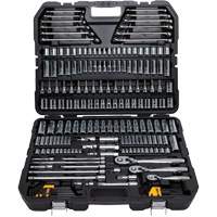 Mechanic's Tool Set with Blow-Molded Case Par Equipment