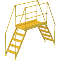 Crossover Ladder, 115-1/2" Overall Span, 50" H x 60" D, 24" Step Width Par Equipment