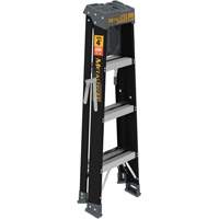 Step Ladder with Paint Tray, 4', Fibreglass, 250 lbs. Capacity, Type 1 Par Equipment