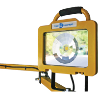 Lampe robuste pour quais, Bras 40", 38 W, Ampoule DEL, M&eacute;tal Par Equipment